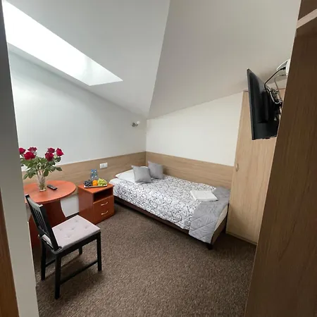 לינה וארוחת בוקר Gold רשין