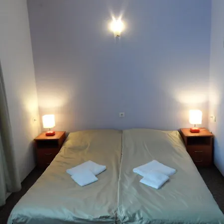 לינה וארוחת בוקר Gold